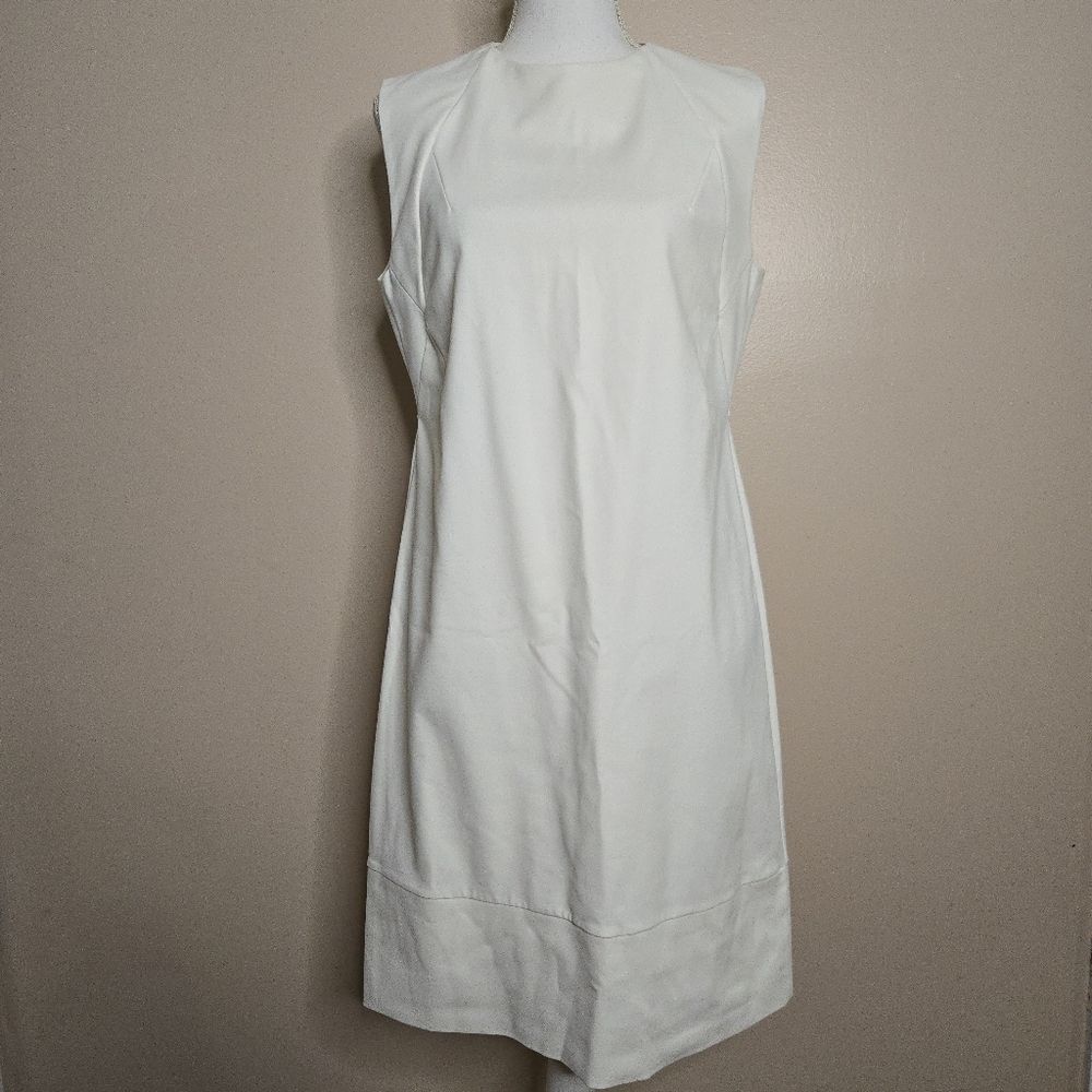 Les Copains White Sleeveless Shift Dress